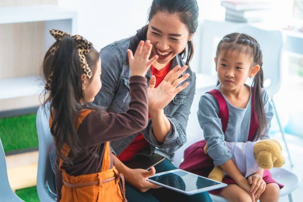 melatih anak mengambil keputusan, parenting anak mandiri, judgemental skill anak, pengalaman anak sebagai pembelajaran, keputusan anak usia dini, cara mendidik anak mandiri, parenting modern, orang tua muda, cara menghadapi anak keras kepala, pengasuhan b
